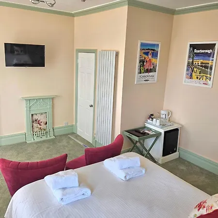 Hermosa ゲストハウス スカーバラ