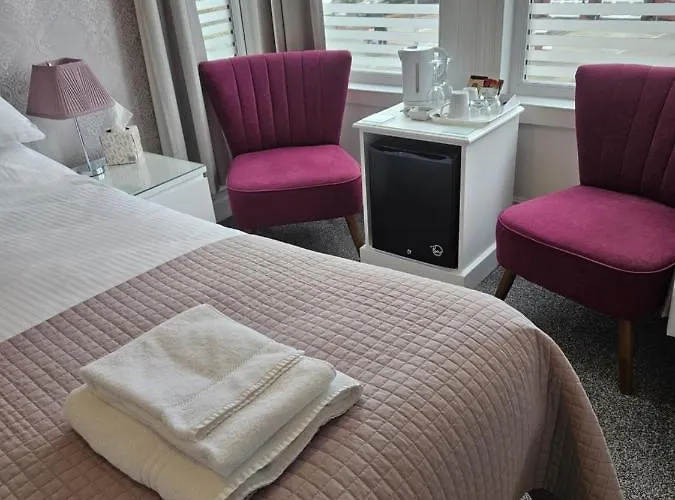 Hermosa Guest house Scarborough